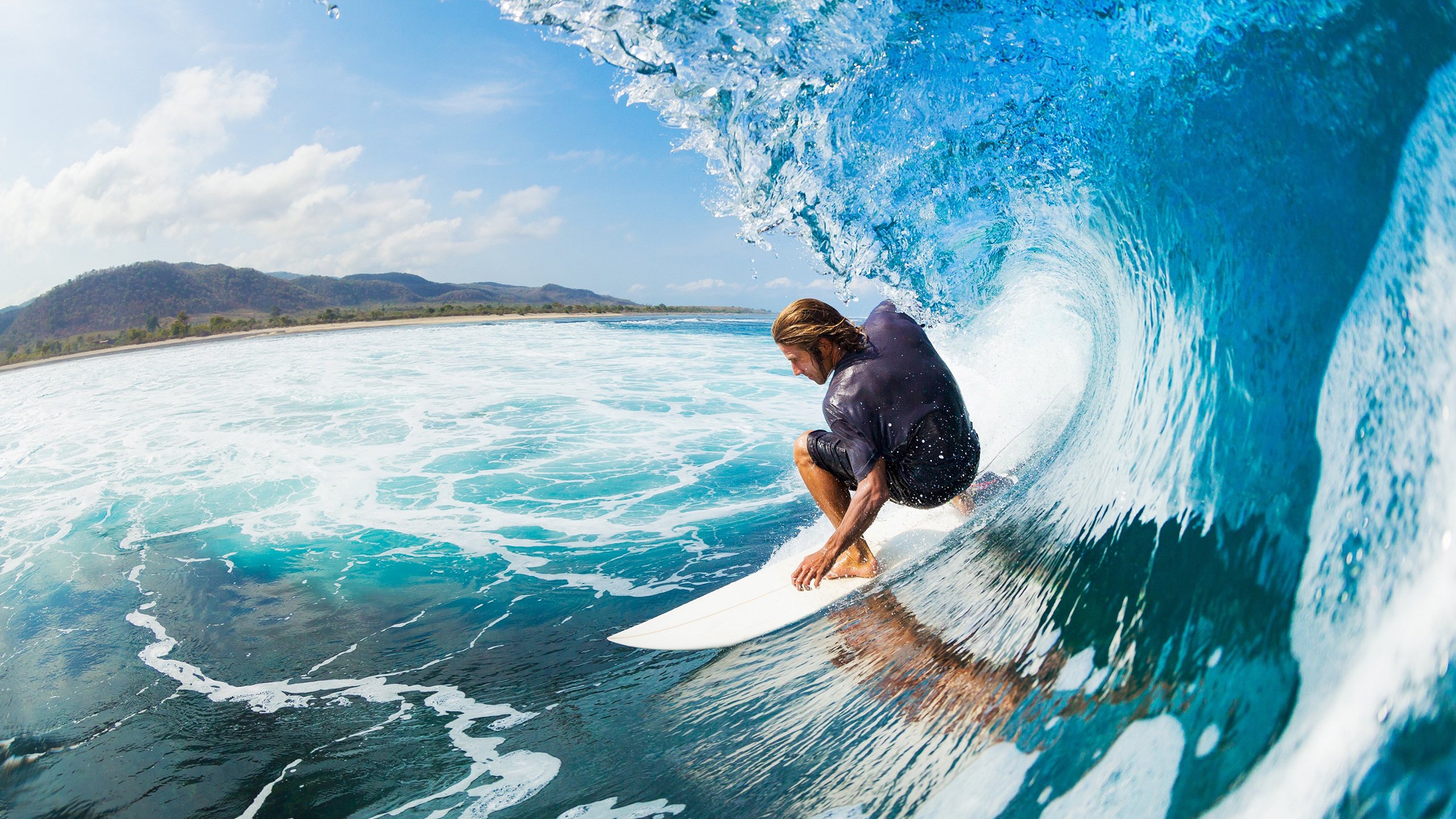 红牛二队轻取迈凯伦，拉塞尔惊艳四座，一场颠覆预期的赛道革命